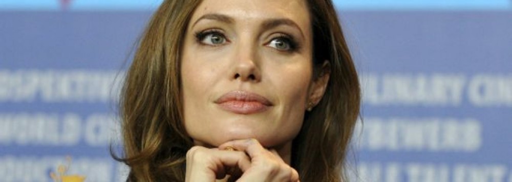Após mastectomia, Angelina Jolie retira ovários para prevenir câncer